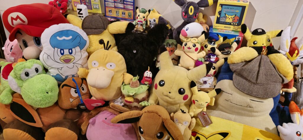 Hashi 84 Pokémon knuffel bank met knuffels van Chokan, Toru Hashimoto